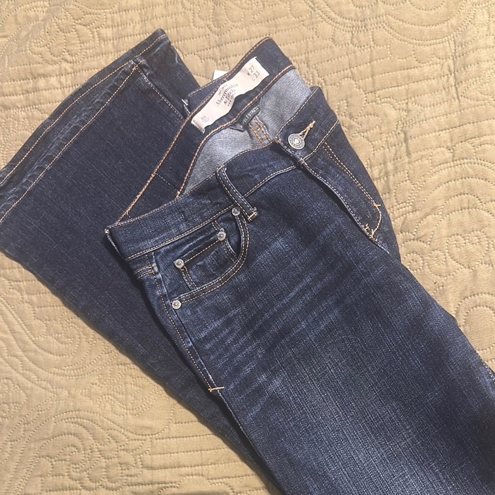 Women's Dark Blue Jeans